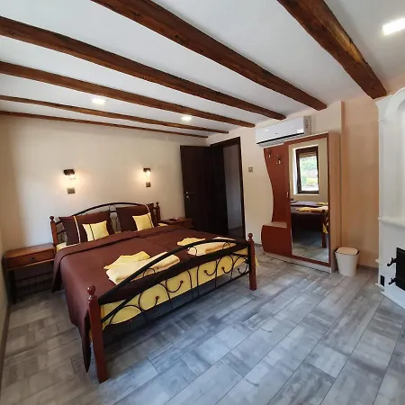 за гости елеганс Elena