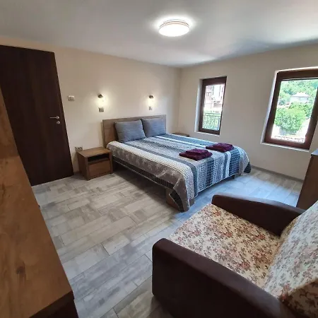 за гости елеганс Elena