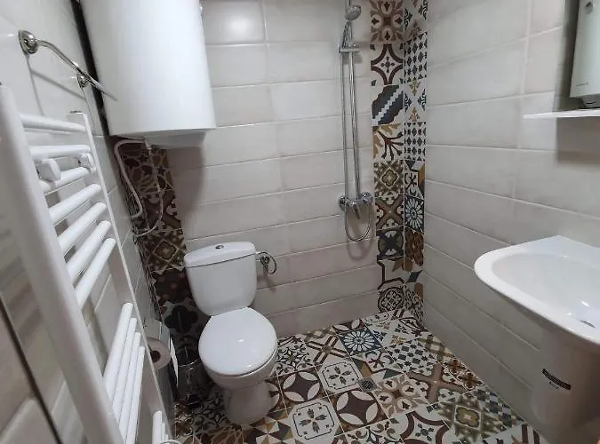 за гости елеганс 酒店 2*