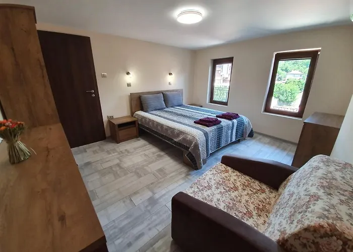 за гости елеганс 埃伦娜